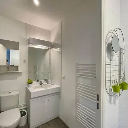 Moderne Bordelais. Apartment Merignac (Gironde)